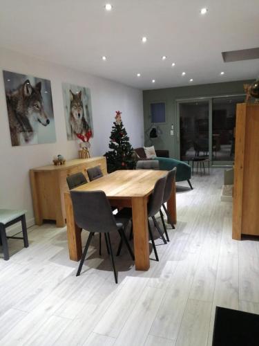 Iekārtas, Au bord de Seille in Levernoisa