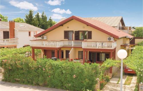 Awesome Home In Privlaka With 4 Bedrooms And Wifi - Privlaka