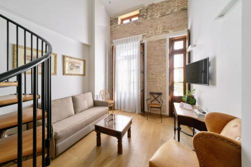 Barracart Apartments - image 8