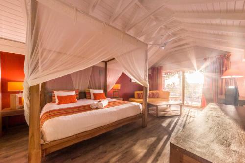 Orient Bay Palm Court Residence 4 Stars in Saint Martin