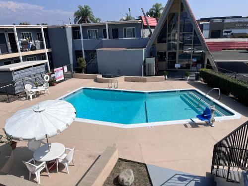 Willow Tree Lodge 2