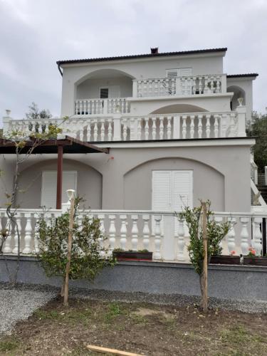  Apartments Gorenjka, Pension in Banjol bei Starigrad