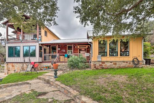 Waterfront Lake Buchanan Cabin Retreat - Burnet