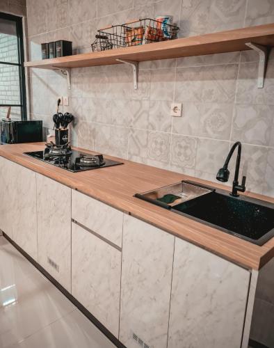 Kitchen, El jenna syariah villas in Surakarta