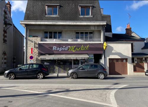 Üzletek, Studio tout confort bien situé (Studio tout confort bien situe) in Fleury-les-Aubrais