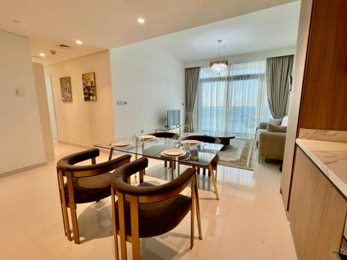 Dar Vacation - Best Magnificent Front Palm View 2BR Apartment, Dubai (photo 10)