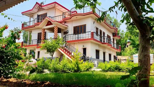 Villa Dharamshala by Snow Biscuit