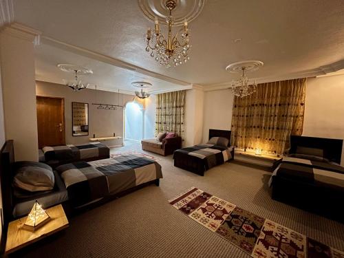 Quadruple Room with Private Bathroom image 10