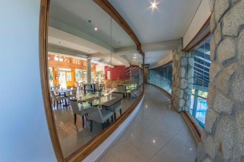 餐廳, 盧卡酷仁高爾夫度假賓館 (Ruca Kuyen Golf & Resort) in 比亞拉安戈斯國法拉