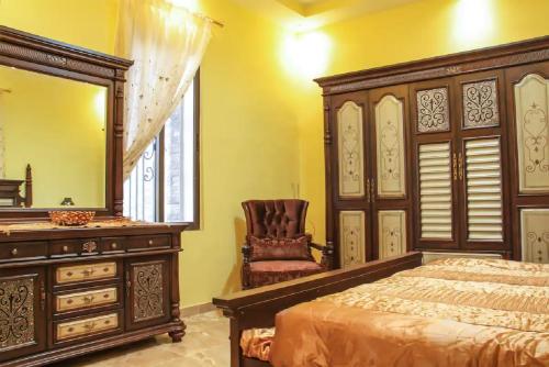 Three-Bedroom Apartment image 9
