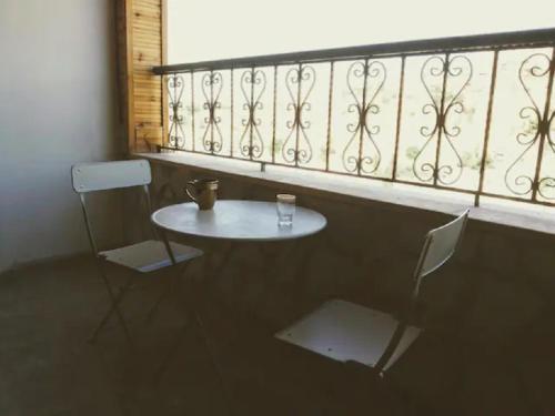 One-Bedroom Apartment image 5