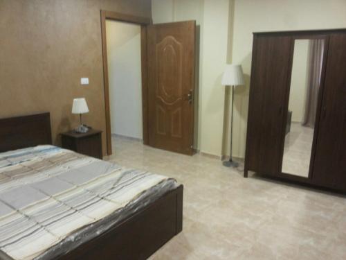 One-Bedroom Apartment image 1