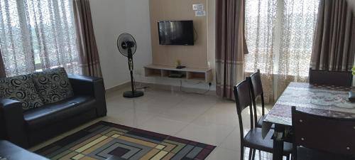 Risqi Apartment 3 bedroom Wakaf Che Yeh