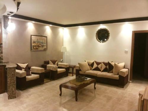 Apartment with Mountain View image 5