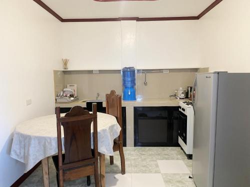 Lara's Guesthouse Siargao - 주방