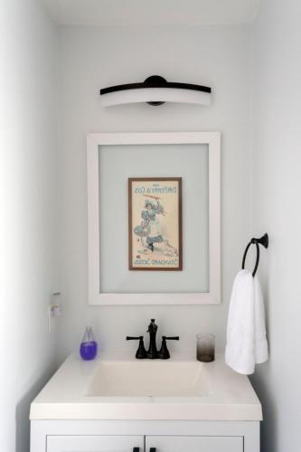 浴室, Twin XL Bed - Boston - RM 1 in 韋克菲爾德