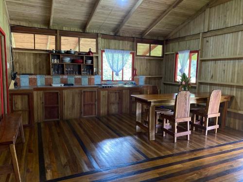 Sabalo Lodge Tours and Cabins