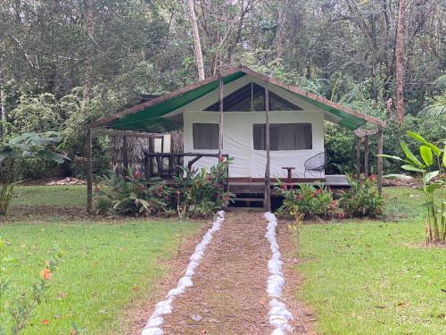 Sabalo Lodge Tours and Cabins