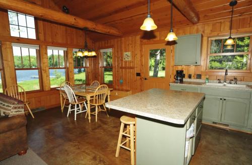 PineCone Cabin in Saint Germain, USA