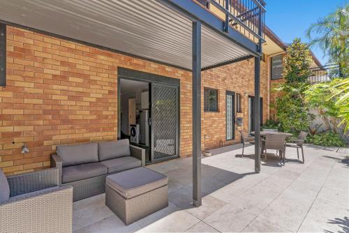 Βίλα 400 τ.μ. με 3 υπνοδωμάτιο/α και 2 ιδιωτικό/ά μπάνιο/α σε Λένοξ Χεντ (Rayner's Secret) in Λένοξ Χεντ