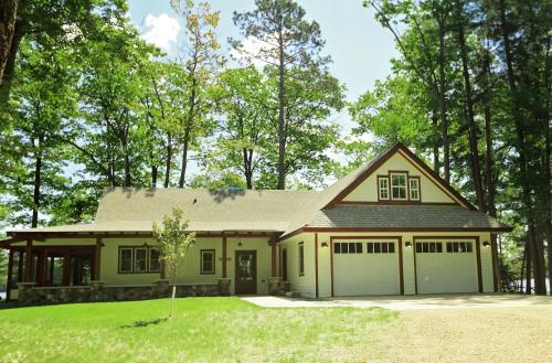 LilyPad Lodge in Saint Germain, USA