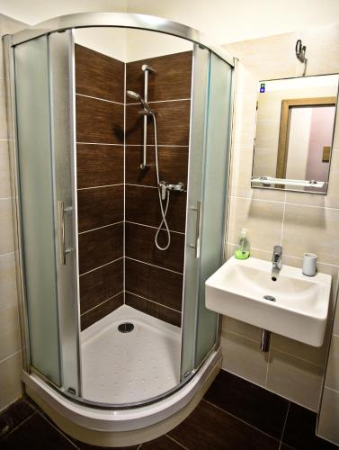Vannas istaba, Apartmán na kraji lesa Všemina (Apartman na kraji lesa Vsemina) in Všemina