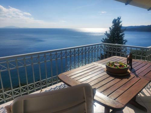  Four Seasons Duplex seaside, Unterkunft in Schinias