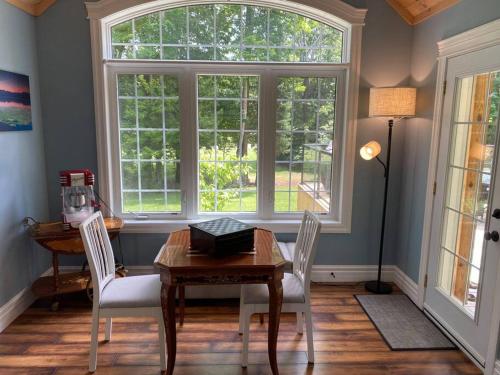 Szórakozási lehetőségek, WELCOME TO BURNT RIVER ESTATE in Kawartha Lakes
