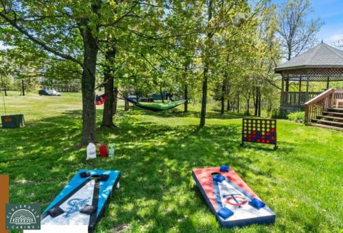 Cozy Cabin with Hottub at Cloverdale Cabins in Hinckley (MN)