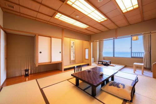 Japanese-Style Room with Sea View-High Floor - Non-Smoking