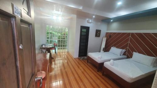 Ohana Hometel in Bacon District