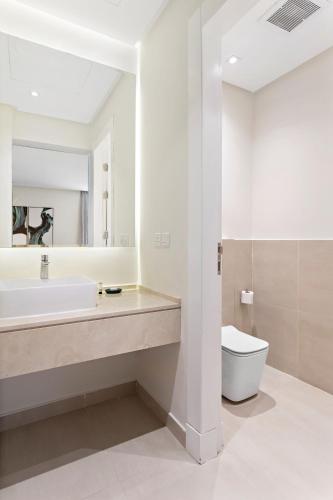 حمام, Mabaat-Executive 3BR-Irqah - 465 in السفارات