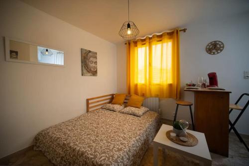 Fully equipped apartment ideal for 2 people