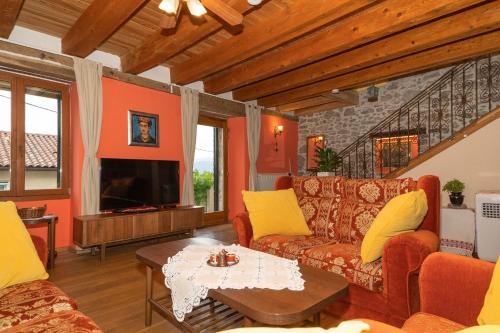 Luxurious Villa in Ruii Croatia with Private Pool and Garden in Ruzici