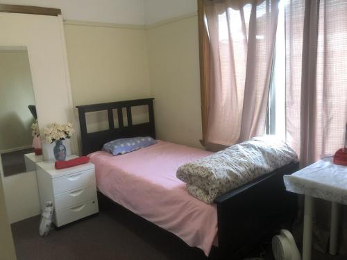 budget single room single bed clayton - Accommodation - Clayton North