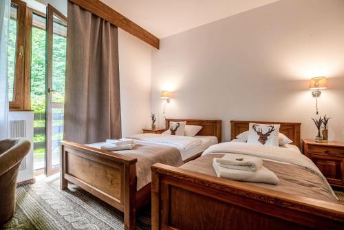 2 twin beds
