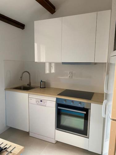 Konyha, Le Duplex 4 Pers - 10 min des plages in Sainte-Croix-du-Verdon