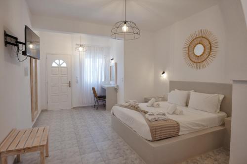 Aspro Phos Santorini Hotel