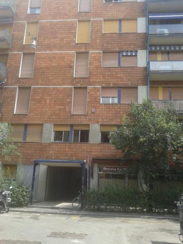 Scendi dal treno, Bologna