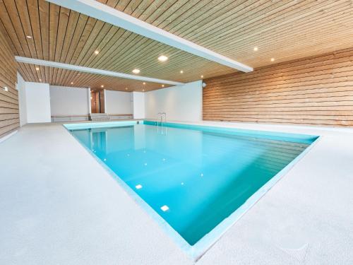 Apartment Hameau D004 by Interhome in Veksa