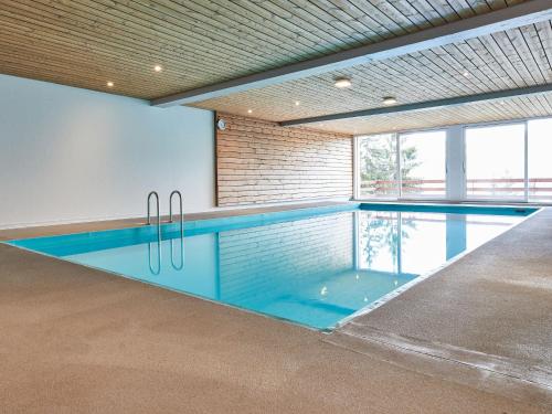 Apartment Hameau D004 by Interhome in Veksa