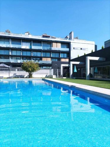 Espectacular apartamento con piscina y garaje. 3