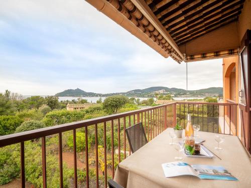 Studio agay Plage by Interhome near Agathos