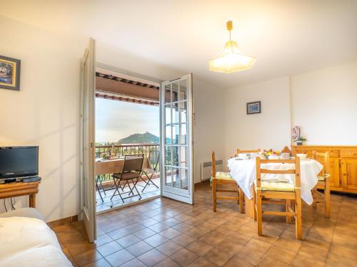 Studio agay Plage by Interhome near Agathos