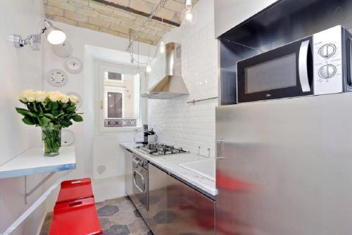 YCH-Charming flat near Colosseum, Rzym (zdjęcie 8)