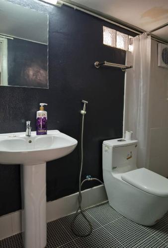 Double Room with Private Bathroom image 3