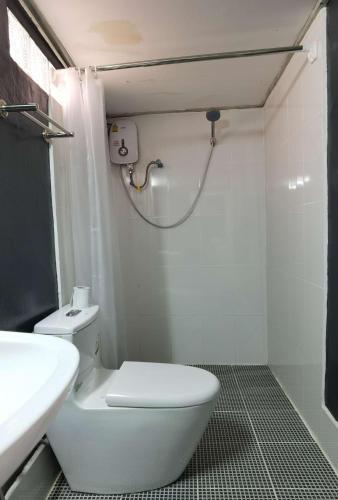 Double Room with Private Bathroom image 1