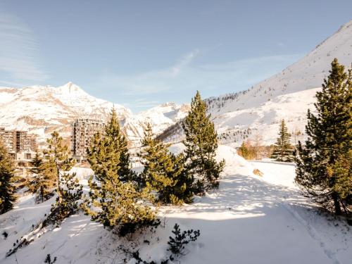 Apartment Les Roches Rouges - Lavachet by Interhome near L'Eterlou