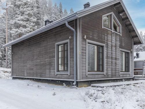 Holiday Home Pyhänkarhu 3 by Interhome