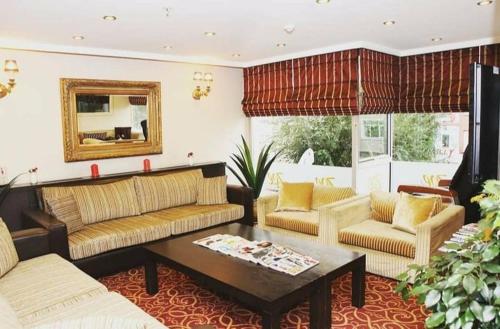 Lobby, ZEO HOTEL merter in Güngören